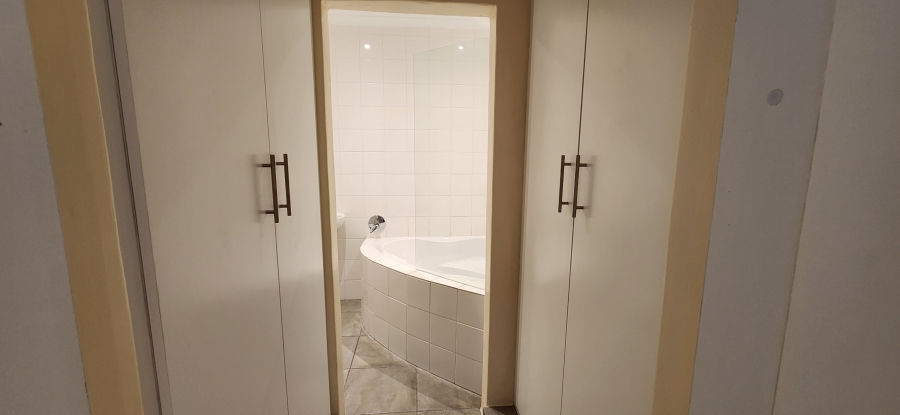 4 Bedroom Property for Sale in Table View Western Cape